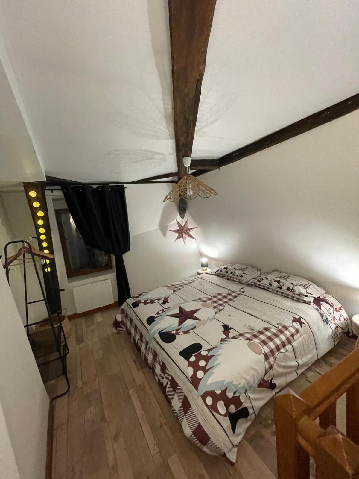 "La Petite Maison" Triplex Au Centre Ville - Les Terres Du Roy Avallon Luaran gambar